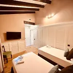 La Quinta Luxury Palace Country house