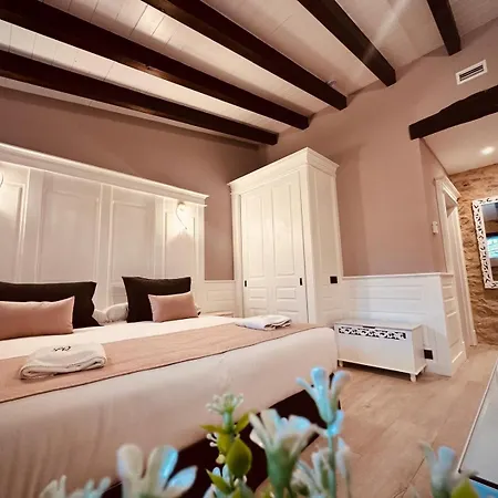 La Quinta Luxury Palace