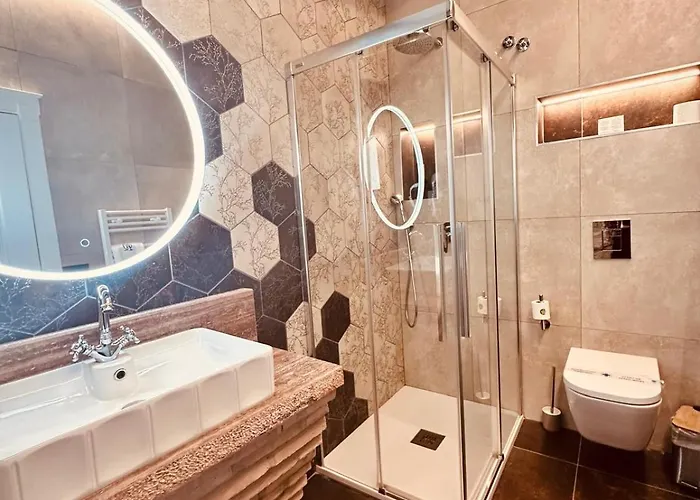 컨트리하우스 La Quinta Luxury Palace *