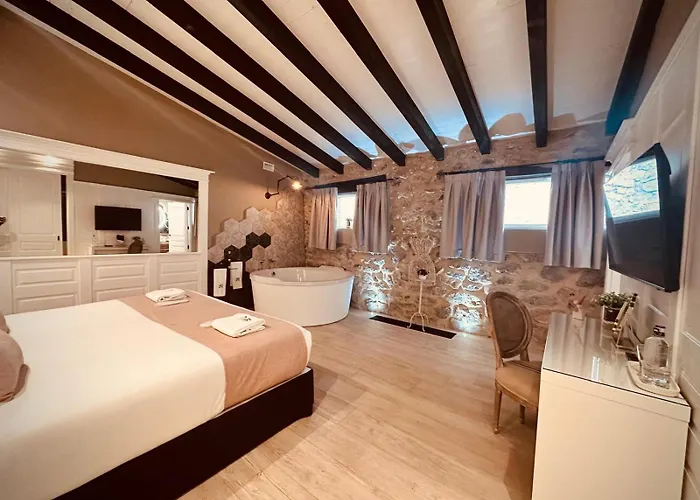 La Quinta Luxury Palace *