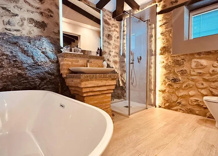 La Quinta Luxury Palace