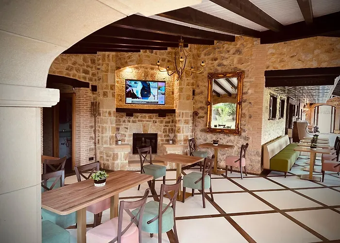 La Quinta Luxury Palace *